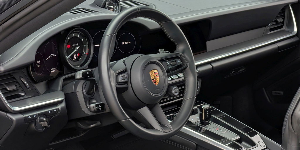 Porsche 992 Carrera GTS