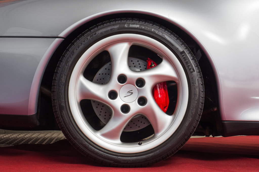 Porsche 993 Carrera 4S