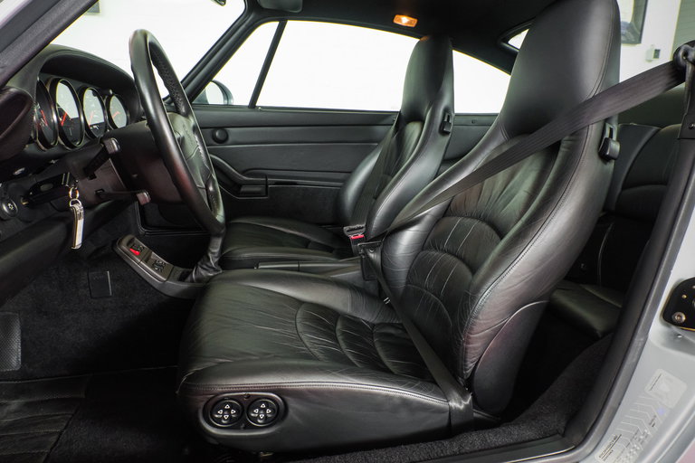 Porsche 993 Carrera 4S