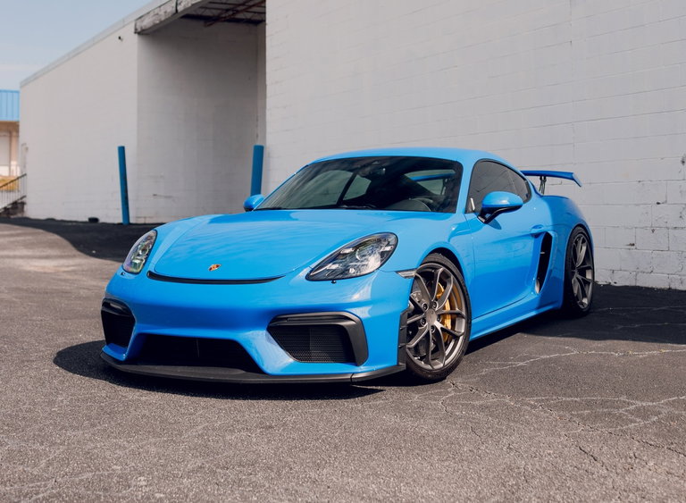 Porsche 718 Cayman GT4