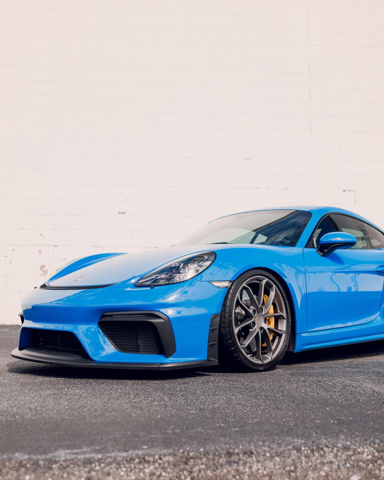 Porsche 718 Cayman GT4
