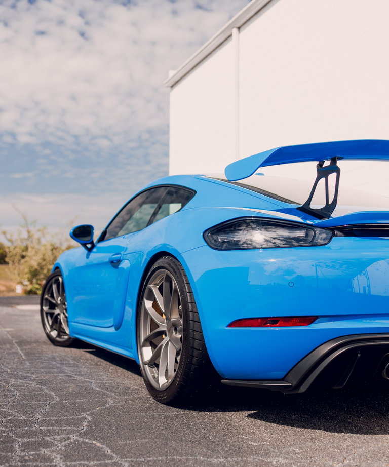 Porsche 718 Cayman GT4