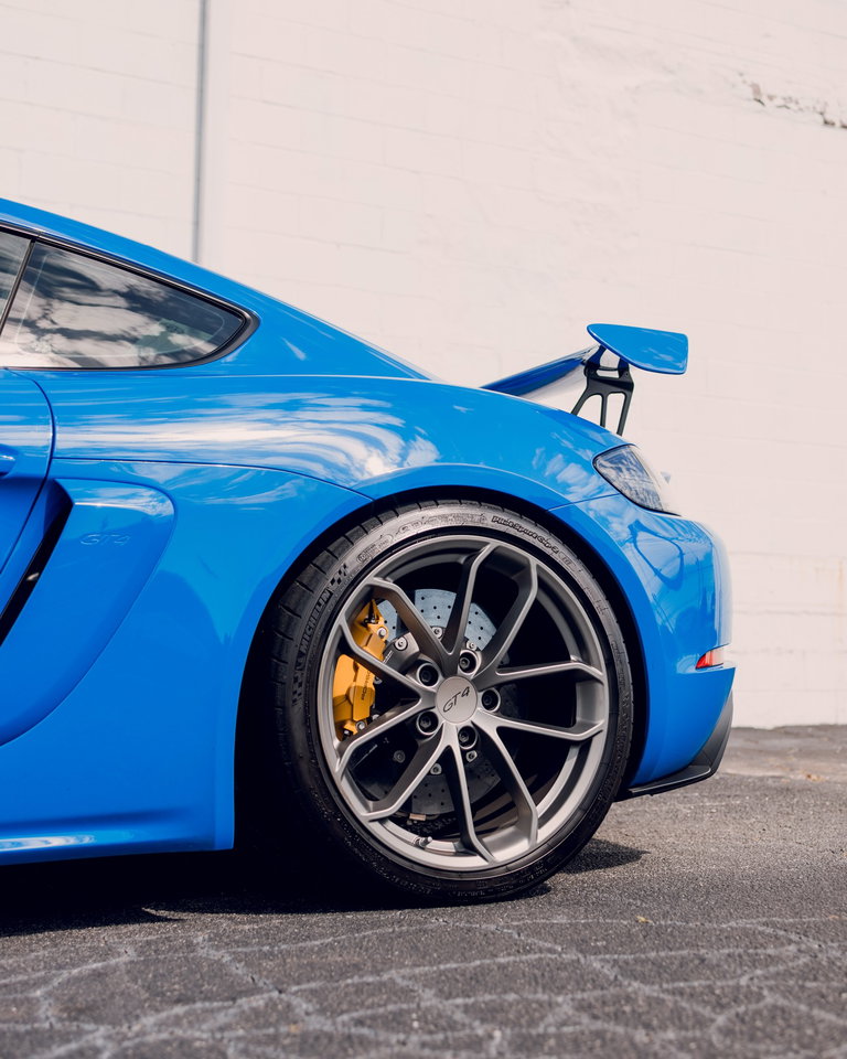 Porsche 718 Cayman GT4