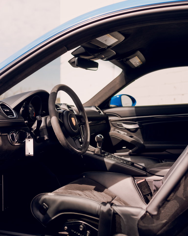 Porsche 718 Cayman GT4