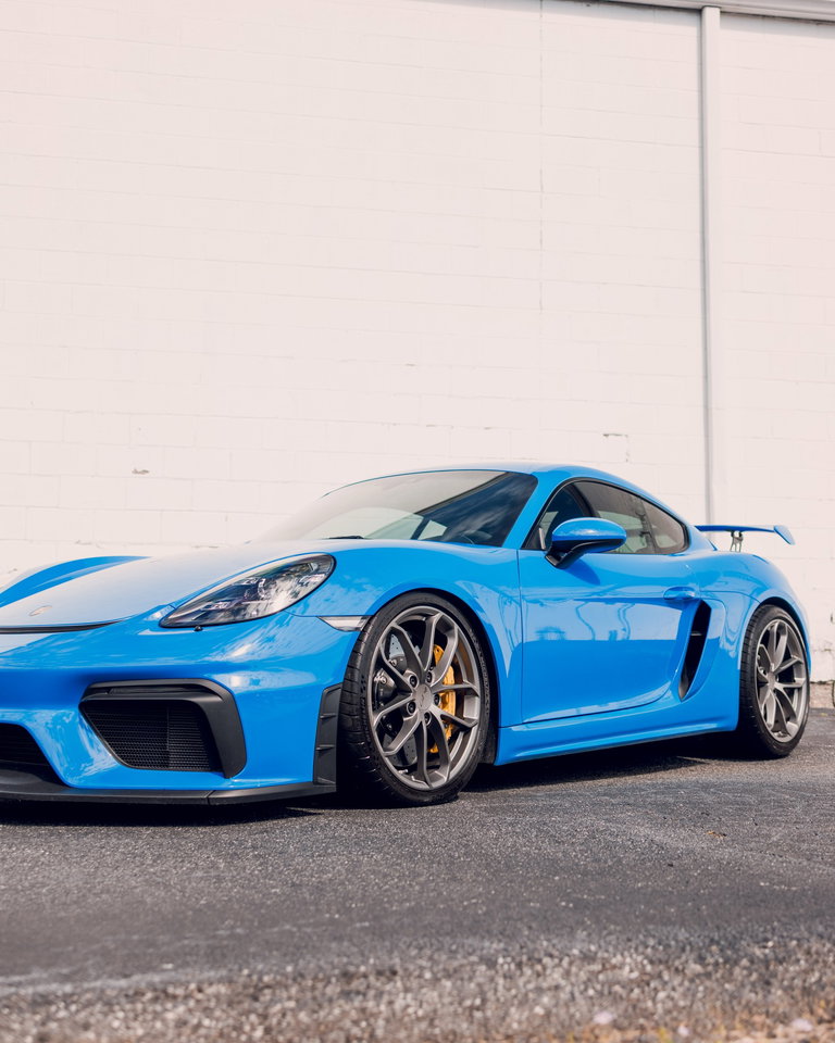 Porsche 718 Cayman GT4