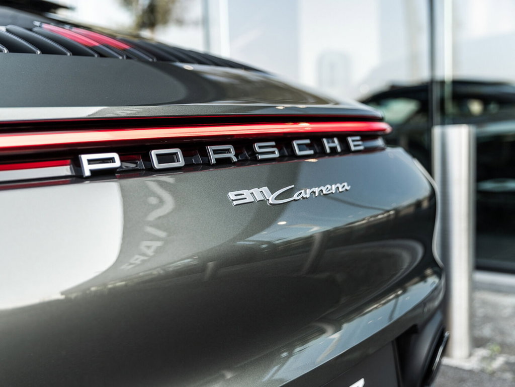 Porsche 992 Carrera