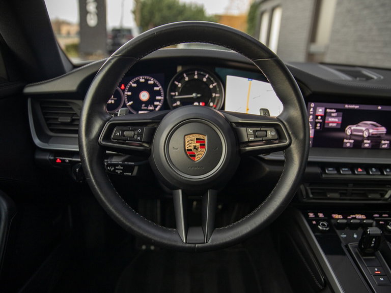 Porsche 992 Carrera