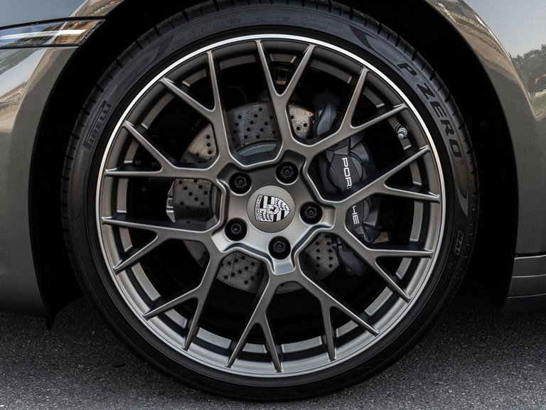 Porsche 992 Carrera