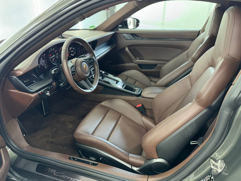 Porsche 992 Carrera GTS