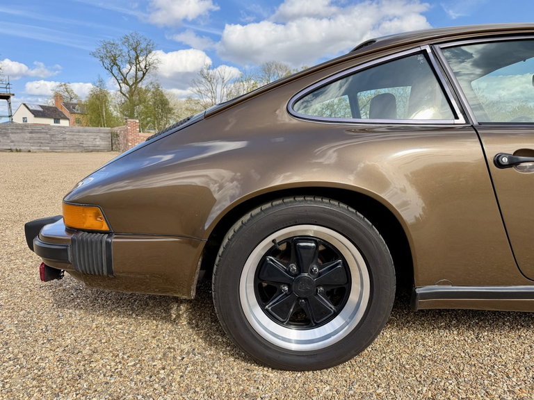 Porsche 911 SC