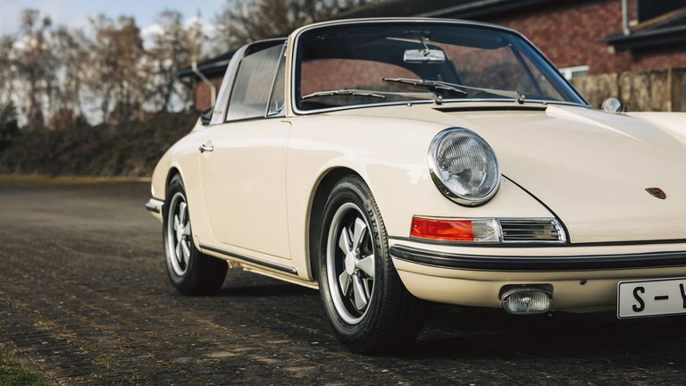 Porsche 911 S (F-Modell)