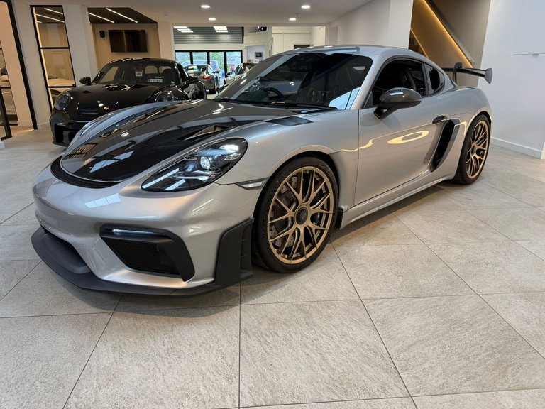 Porsche 718 Cayman GT4 RS