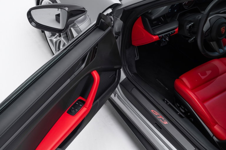 Porsche 992 GT3 Touring