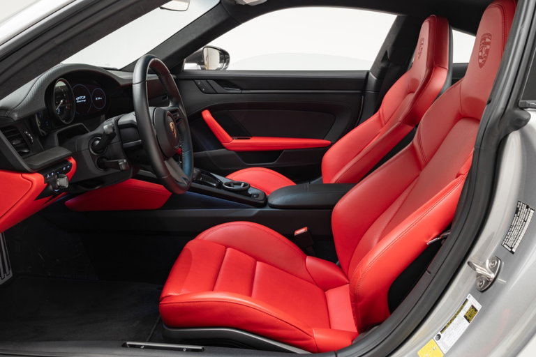 Porsche 992 GT3 Touring
