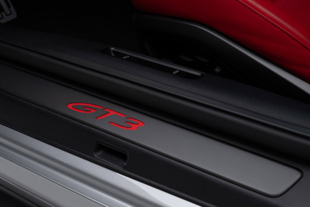 Porsche 992 GT3 Touring