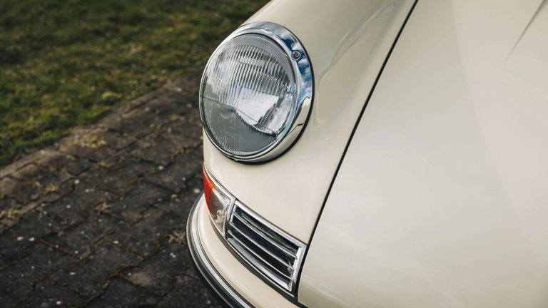 Porsche 911 S (F-Modell)