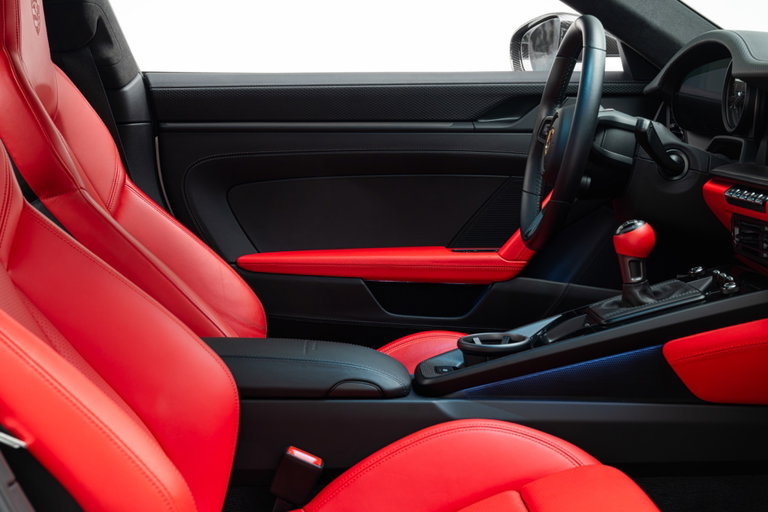 Porsche 992 GT3 Touring