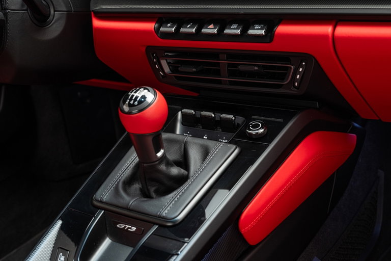 Porsche 992 GT3 Touring
