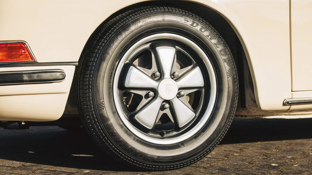 Porsche 911 S (F-Modell)