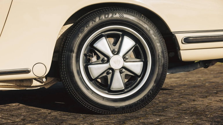 Porsche 911 S (F-Modell)