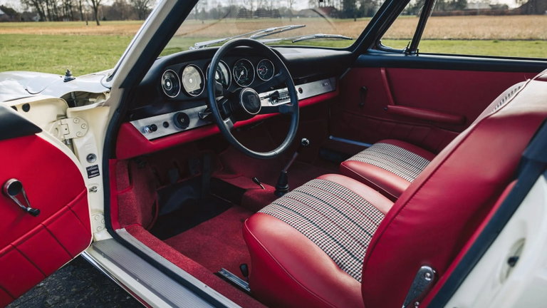 Porsche 911 S (F-Modell)