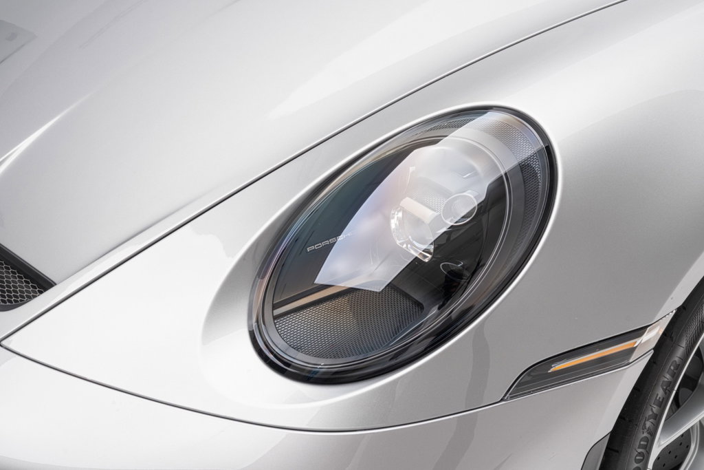 Porsche 992 GT3 Touring