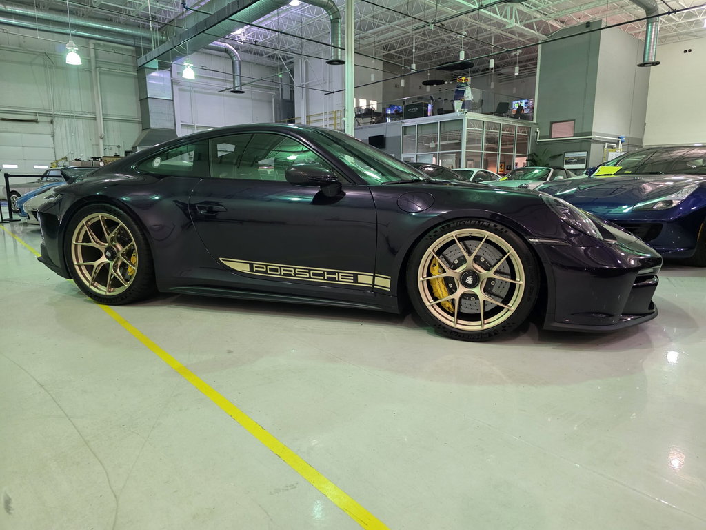 Porsche 992 GT3 Touring