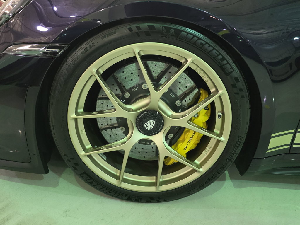 Porsche 992 GT3 Touring