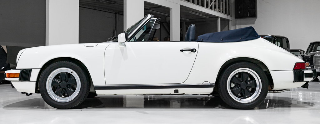 Porsche 911 Carrera 3.2 (US)