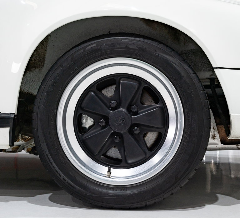 Porsche 911 Carrera 3.2 (US)
