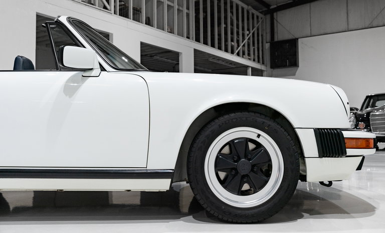 Porsche 911 Carrera 3.2 (US)
