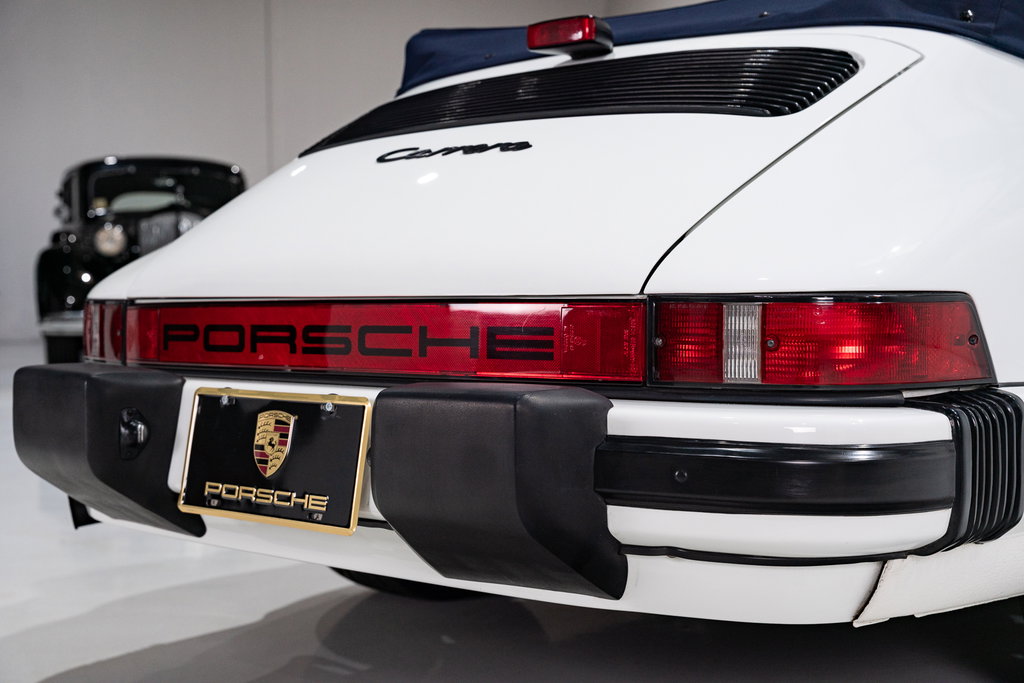 Porsche 911 Carrera 3.2 (US)