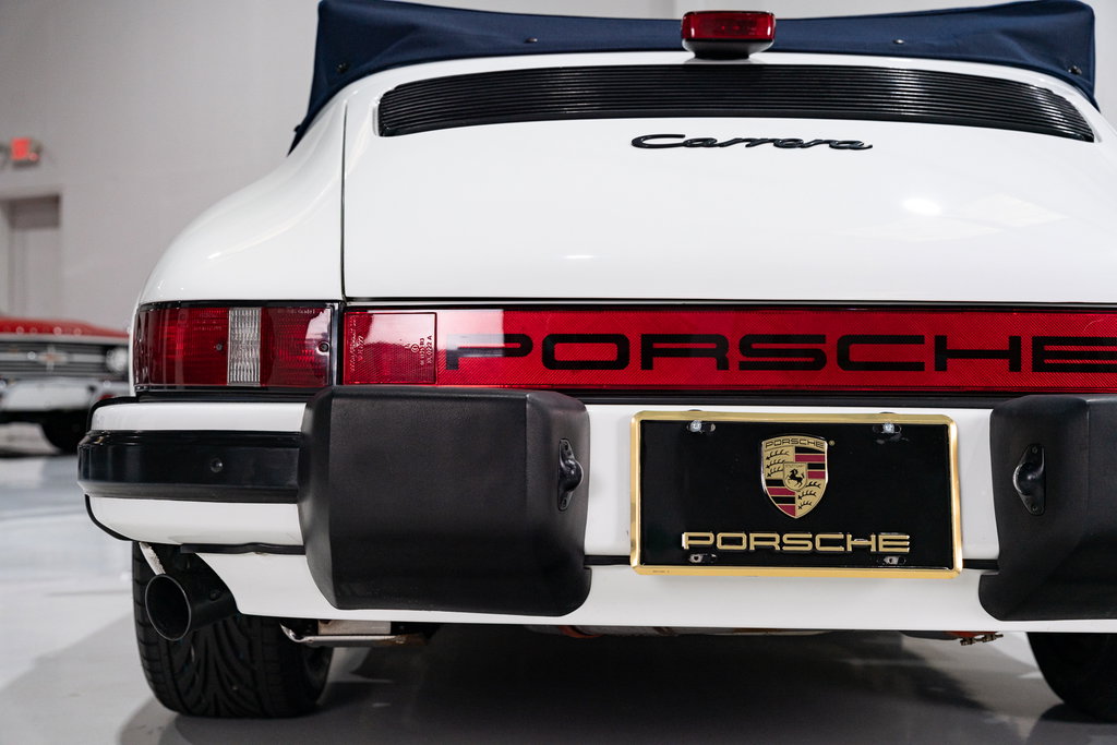 Porsche 911 Carrera 3.2 (US)