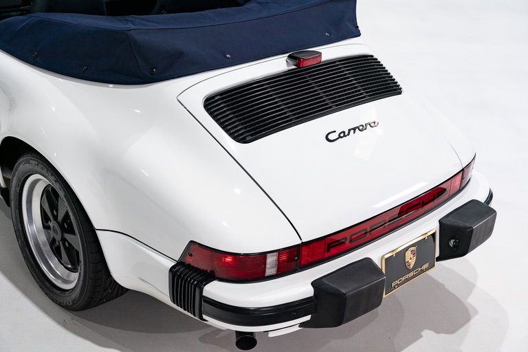 Porsche 911 Carrera 3.2 (US)