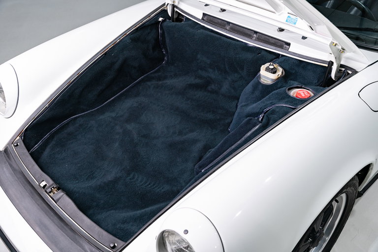 Porsche 911 Carrera 3.2 (US)