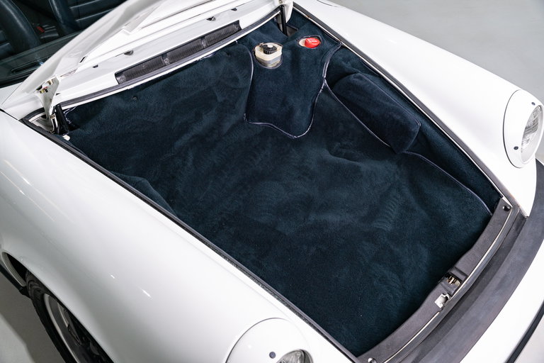 Porsche 911 Carrera 3.2 (US)