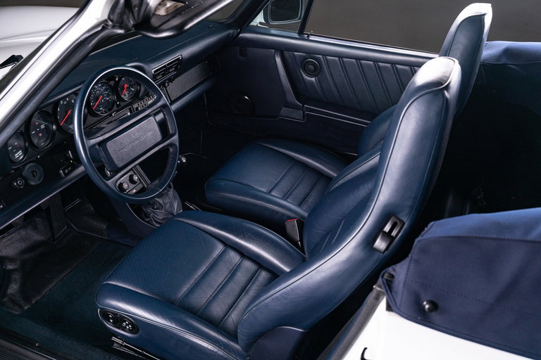 Porsche 911 Carrera 3.2 (US)