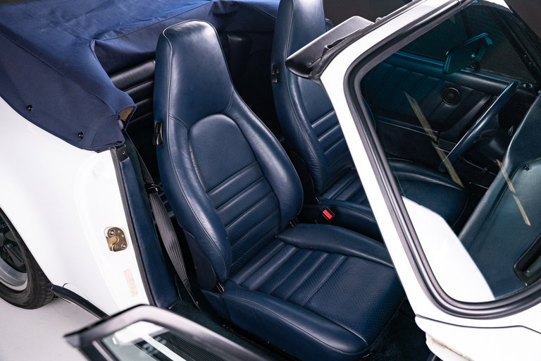 Porsche 911 Carrera 3.2 (US)