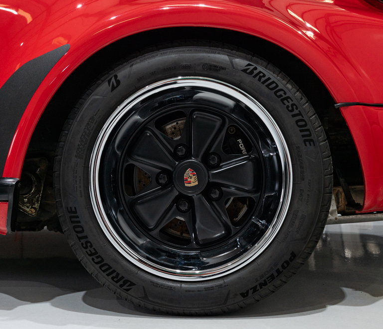 Porsche 911 Carrera 3.2 WTL