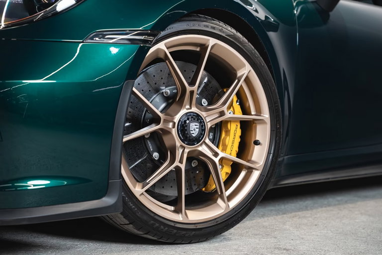 Porsche 992 GT3 Touring