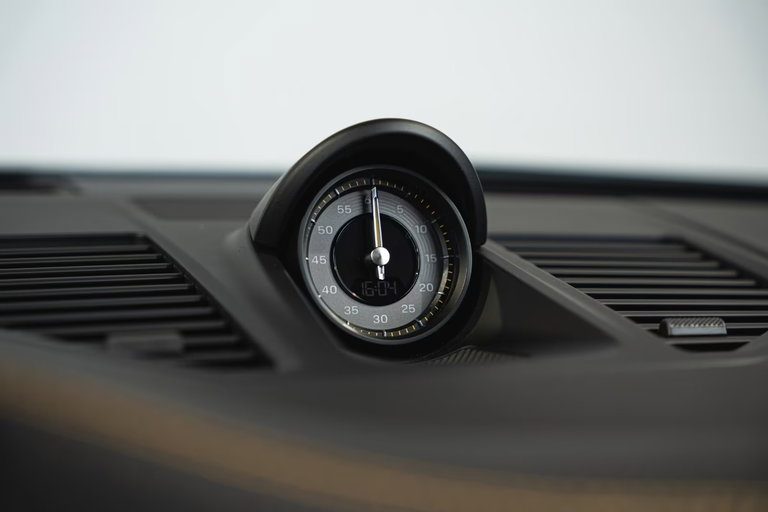 Porsche 992 GT3 Touring