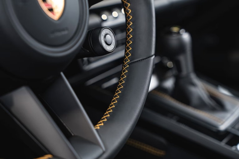 Porsche 992 GT3 Touring