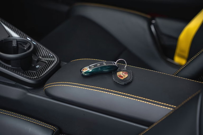 Porsche 992 GT3 Touring