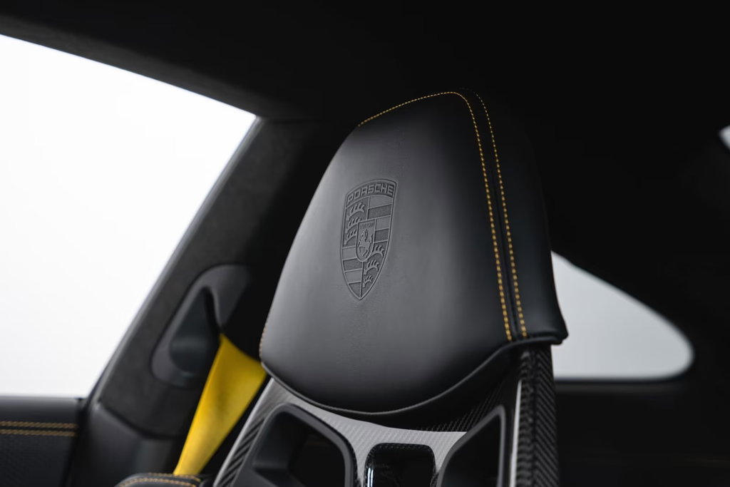 Porsche 992 GT3 Touring