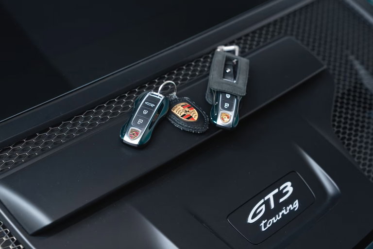 Porsche 992 GT3 Touring