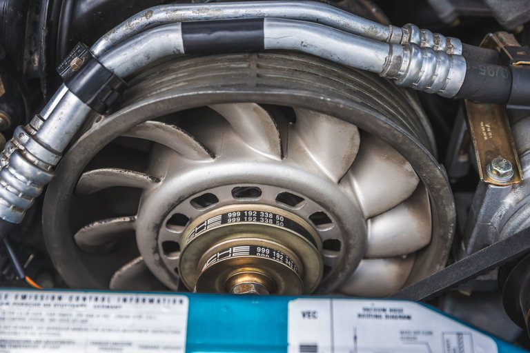 Porsche 993 Carrera 4