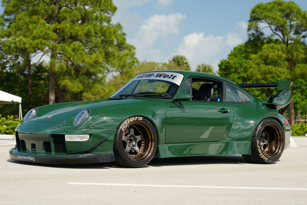 Porsche 911 by RWB