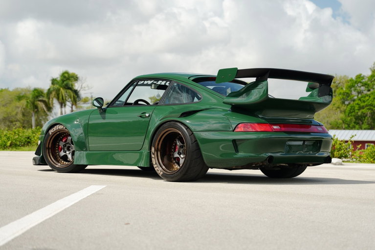 Porsche 911 by RWB