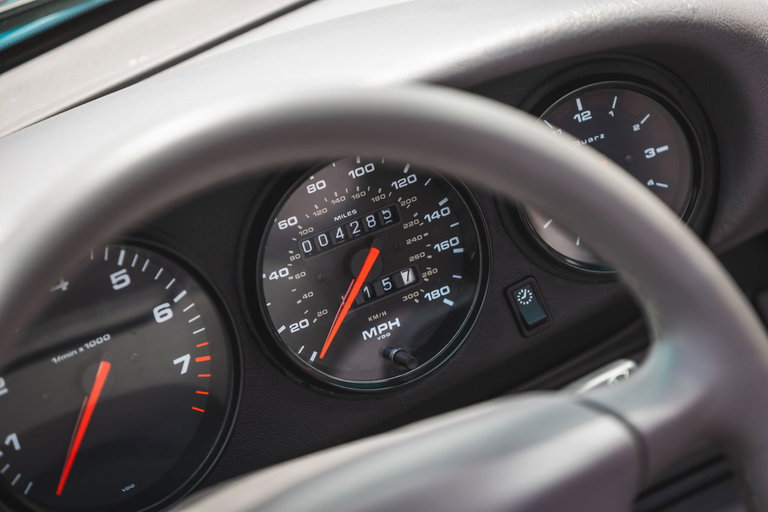 Porsche 993 Carrera 4