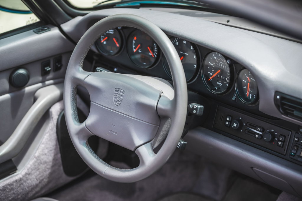 Porsche 993 Carrera 4